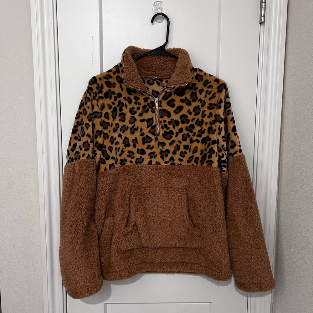 Leopard Sherpa pullover
